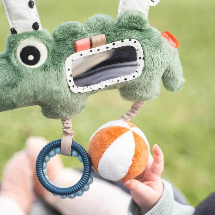 Done by Deer ripustettava aktiviteettilelu (Croco)