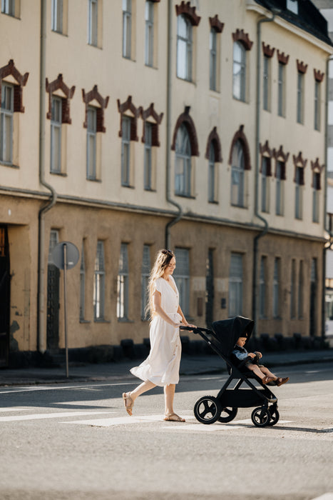 Ora Otso lastenrattaat kaupungilla