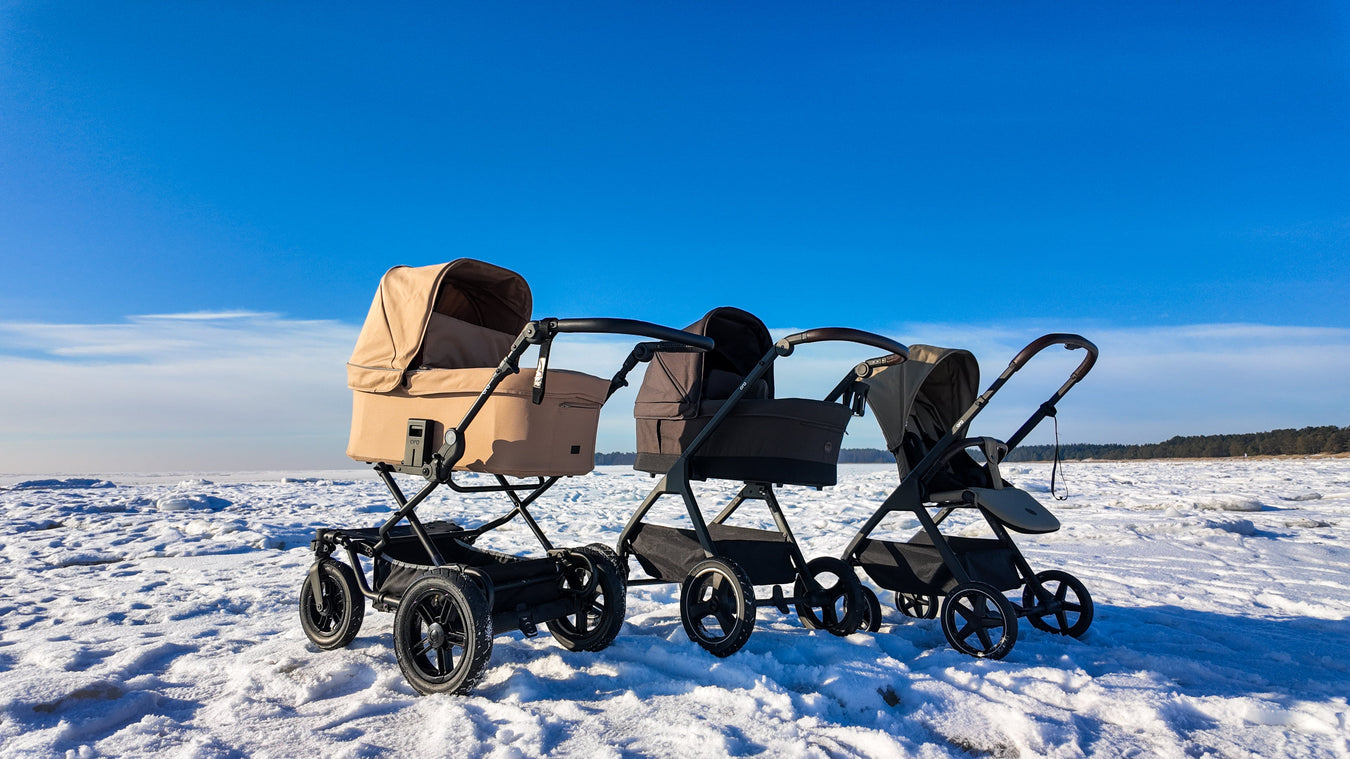 Kuvassa Oran Unto2, Otso lastenvaunut ja Oiva rattaat