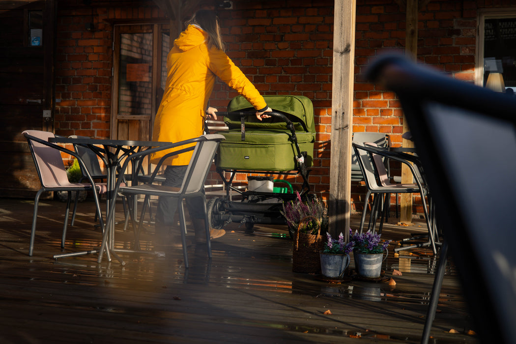 Sisu Starttipaketti kaksosille (yhdistelmävaunut kääntyvillä renkailla, kaukalot, adapterit, lisävarusteet)