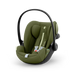 Cybex Cloud G3 Plus turvakaukalo värissä Moss Green. Kuvattuna edestä aurinkolippa auki.