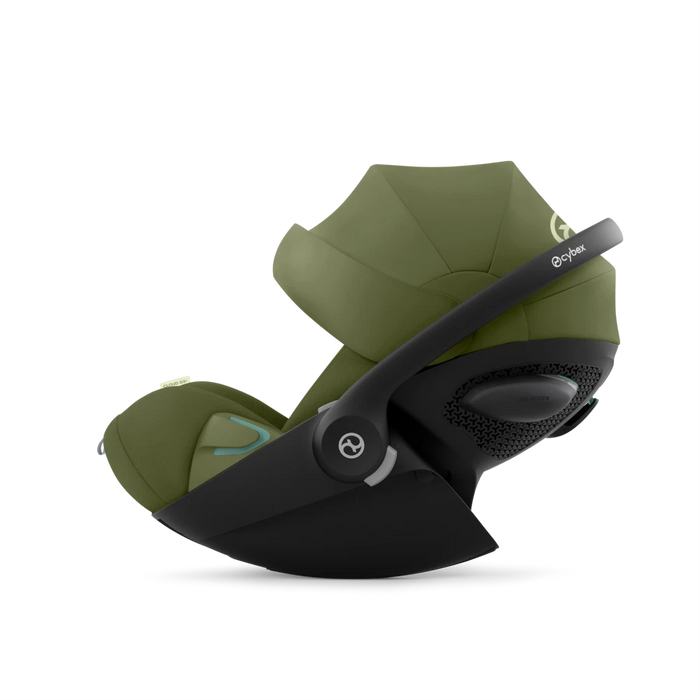 Cybex Cloud G3 Plus turvakaukalo värissä Moss Green. Kuvattuna sivusta. 