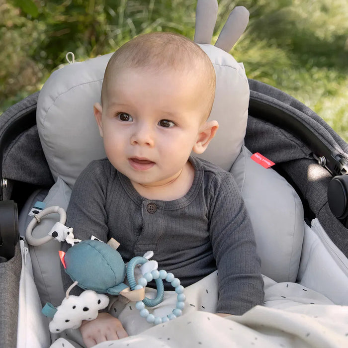 Done by Deer aktiviteettilelu vauvalla rattaissa