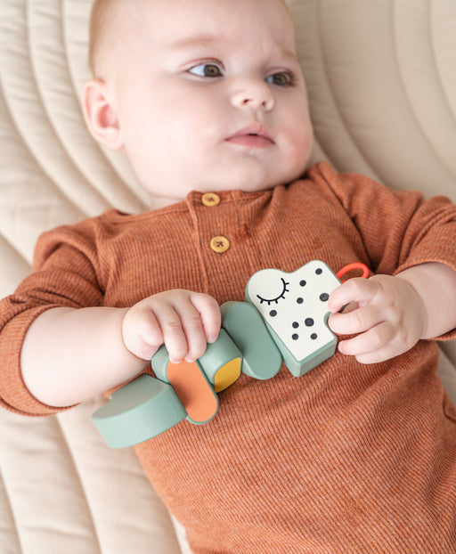 Done by Deer Twist and Turn krokotiililelu vauvalle