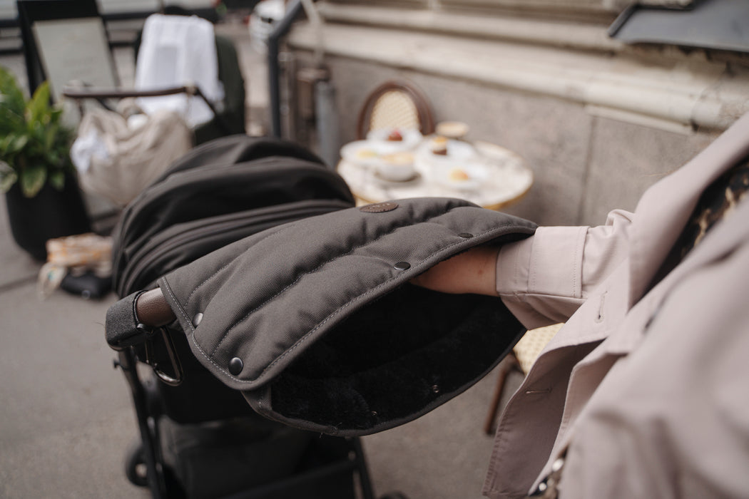 Oran kädenlämmitin rattaissa kiinni