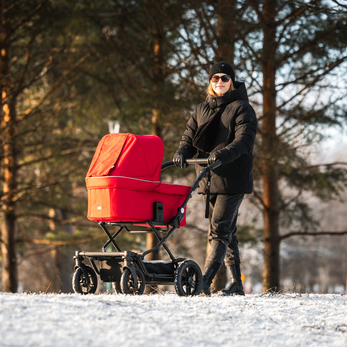 Iso starttipaketti Unto2 kääntyvillä renkailla (Yhdistelmävaunut, Cloud G3 turvakaukalo, jalusta, adapterit, lisätarvikkeet)