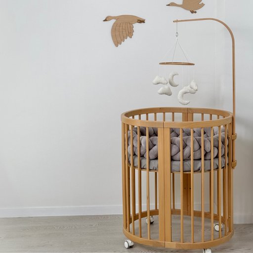 Ora Kielo pinnasänky puisena lelukaarella ja renkailla