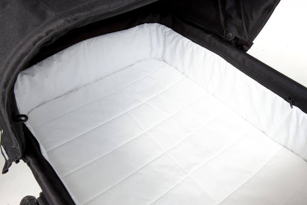 Ora Sisu kaksosvaunujen koppa sisältä 