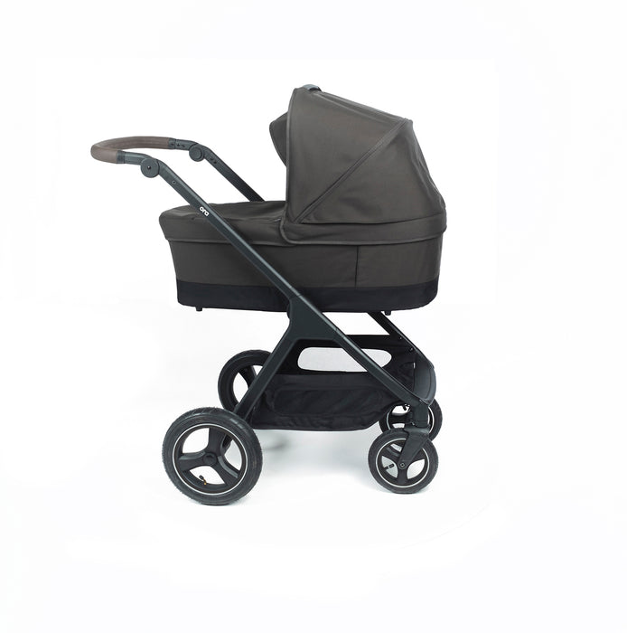 Otso vaunut Kaarna-sävyssä, tilava tavarakori