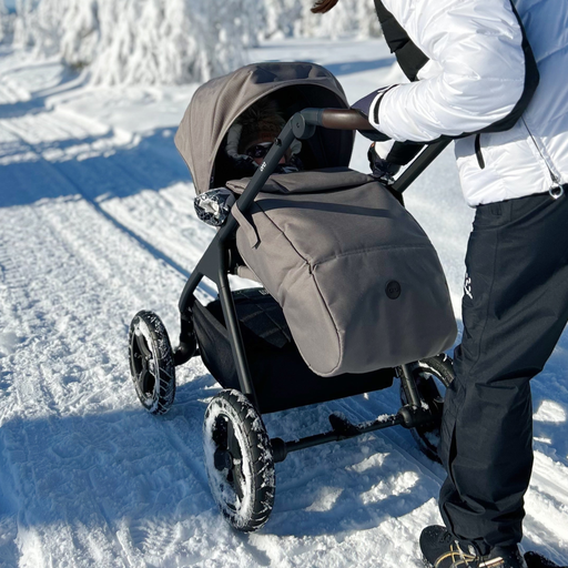 Ora Otso talvi- ja maastorengassetti talvella Lapissa