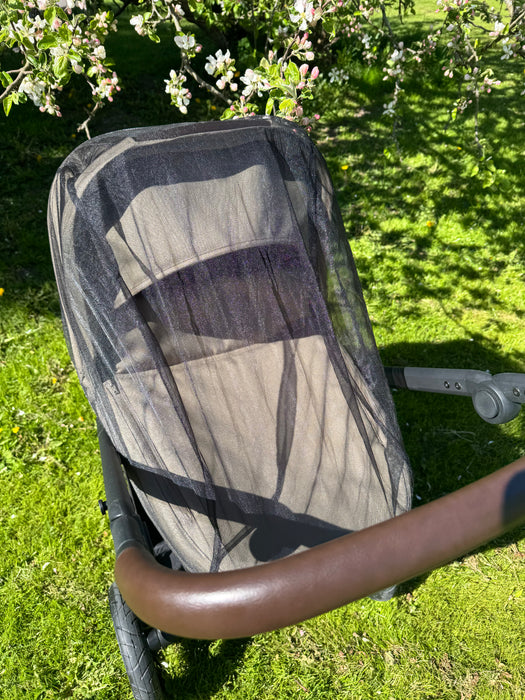 Oran perinteinen hyönteissuoja vaunukopassa kuvattuna ylhäältä