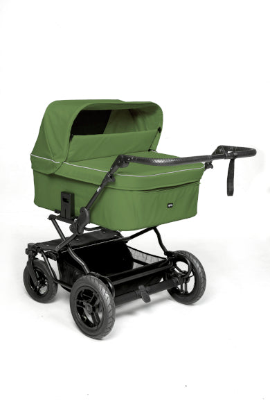 Sisu kaksostenvaunut sammalen värisenä