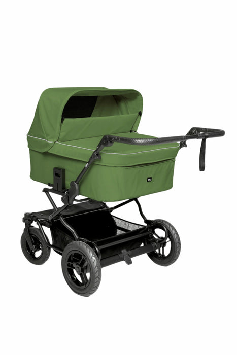 Sisu yhdistelmävaunut kääntyvillä renkailla sammal