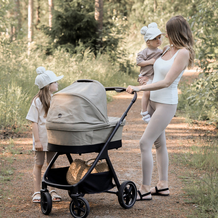 Oiva yhdistelmävaunut starttipaketti (+ Cybex Cloud G3-turvakaukalo jalustalla + adapterit)